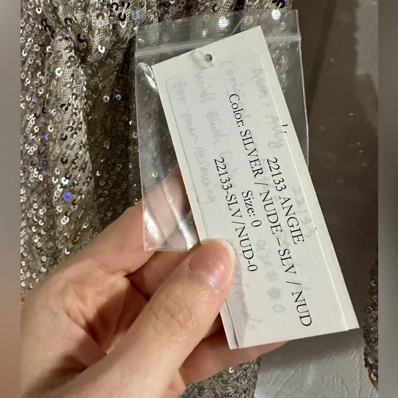 NEW Jenny Yoo New Year’s Eve Angie Dress in Silver Nude New Year’s Eve Dress - Picture 9 of 11